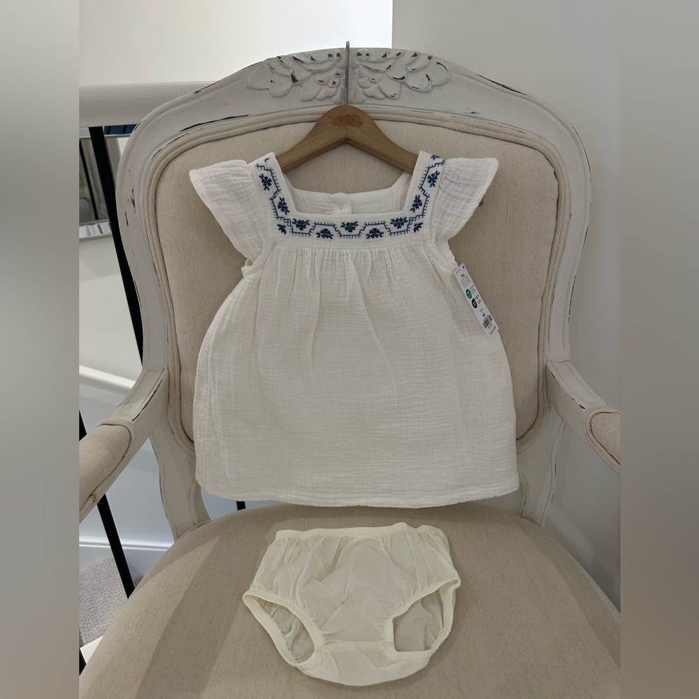 🦢 18 Mth White and Navy Muslin 100% Cotton Embroidered Baby Dress Set NWT